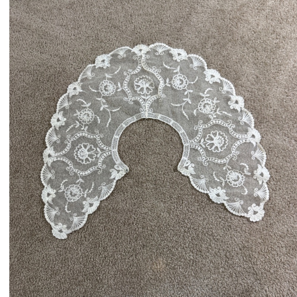 Vintage‎ White Lace Collar Floral Applique Detachable Collar Peter Pan Collar